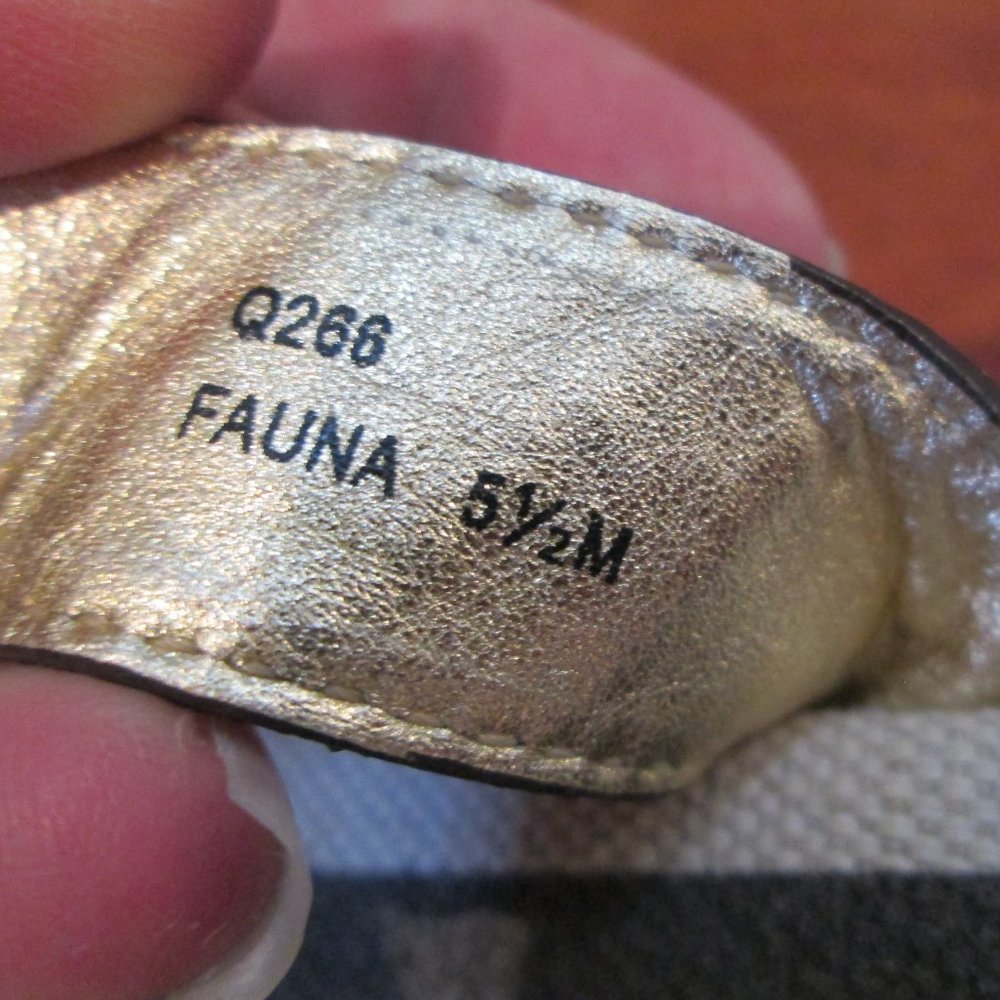 *SOLD* Coach "Fauna" Wedge Thong Sandals - Picture 8 of 10